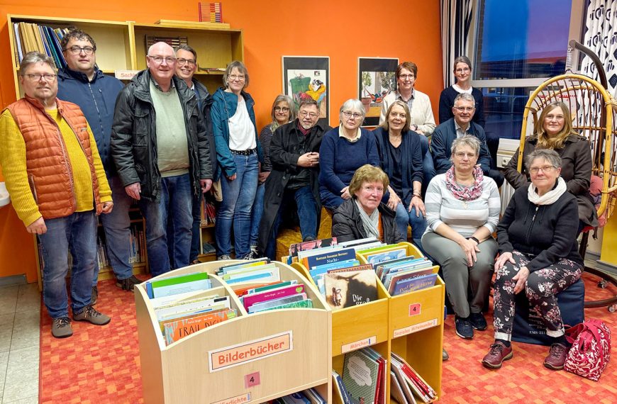 Vertretende der SPD Bad Essen in der Grundschule Lintorf. Einige waren hier vor Jahrzehnten selbst Schüler.